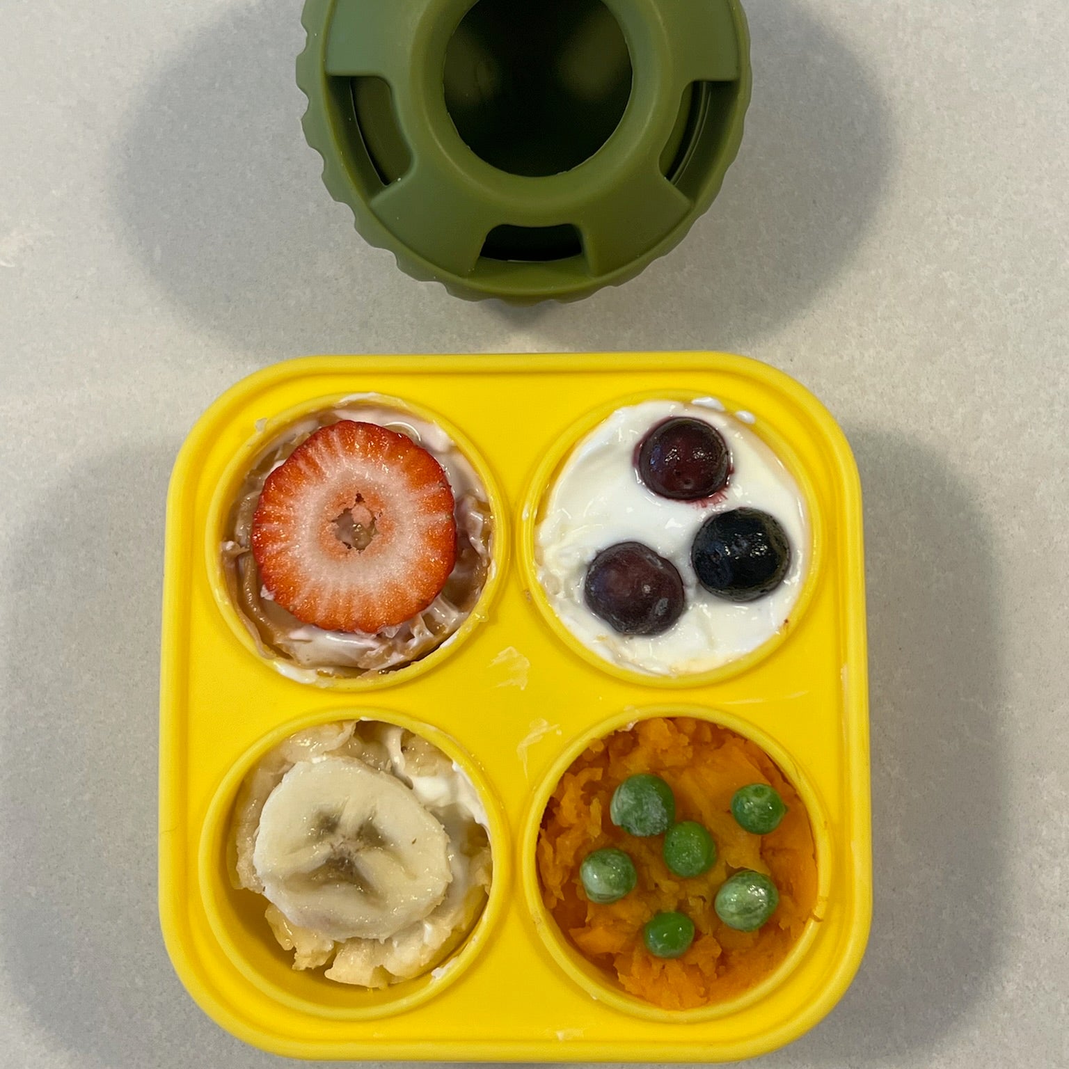 Pupsicle Frozen Treat Mould & Ball